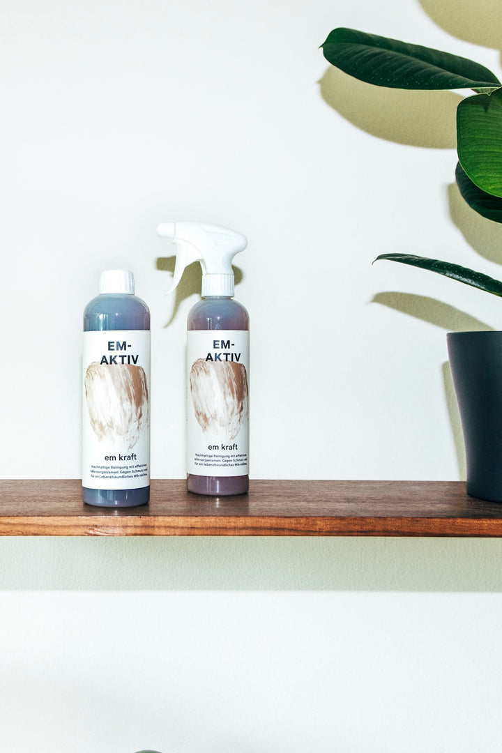 EM-Aktiv stärkt Zimmer- und Balkonpflanzen, unterstützt den Stoffwechsel, Topferde und Kompostierung mit effektiven Mikroorganismen